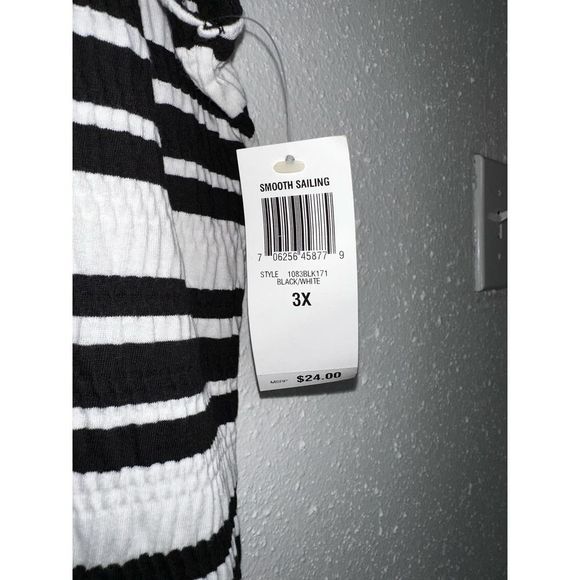 Style & Co Woman Sleeveless Pucker Tank/Shell Striped Top Black/White 3X - Picture 2 of 4